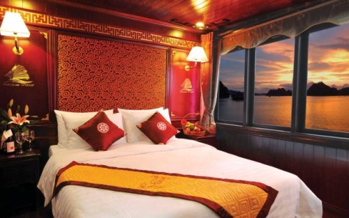 Chambre sur la jonque Calypso dans la baie d Halong